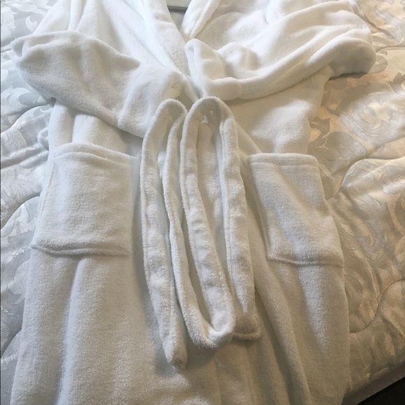 Bath Robe - Picture 7 of 7
